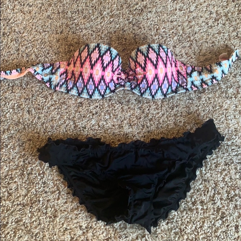 Victoria’s Secret bikini